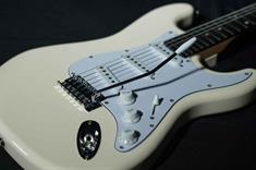 Pearl River Electric Guitar - GST10-IV close up