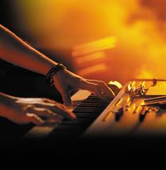 Hammond XK-4 drawbar keyboard on-stage